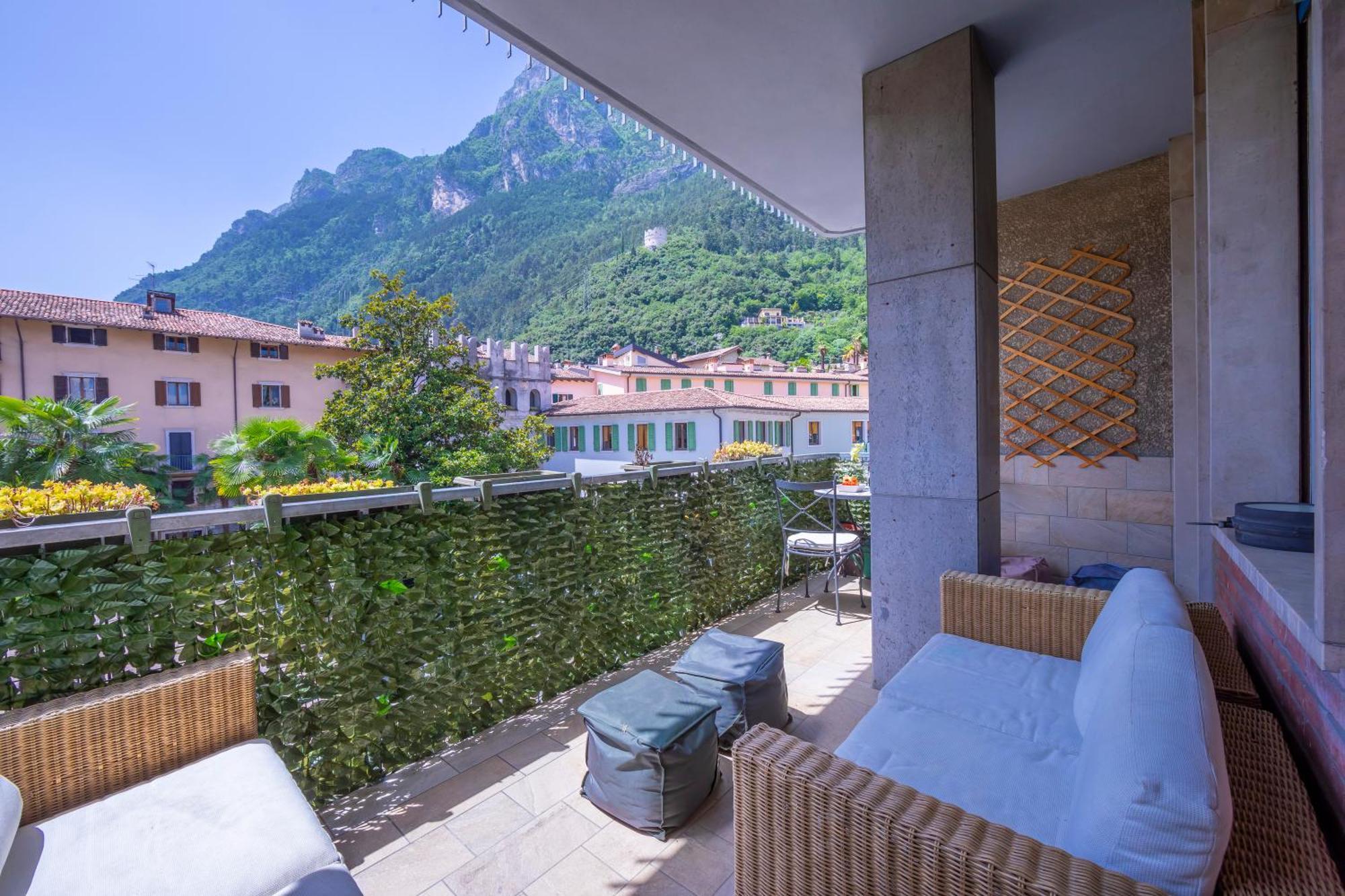 Riva Dante Apartment - Happy Rentals Εξωτερικό φωτογραφία