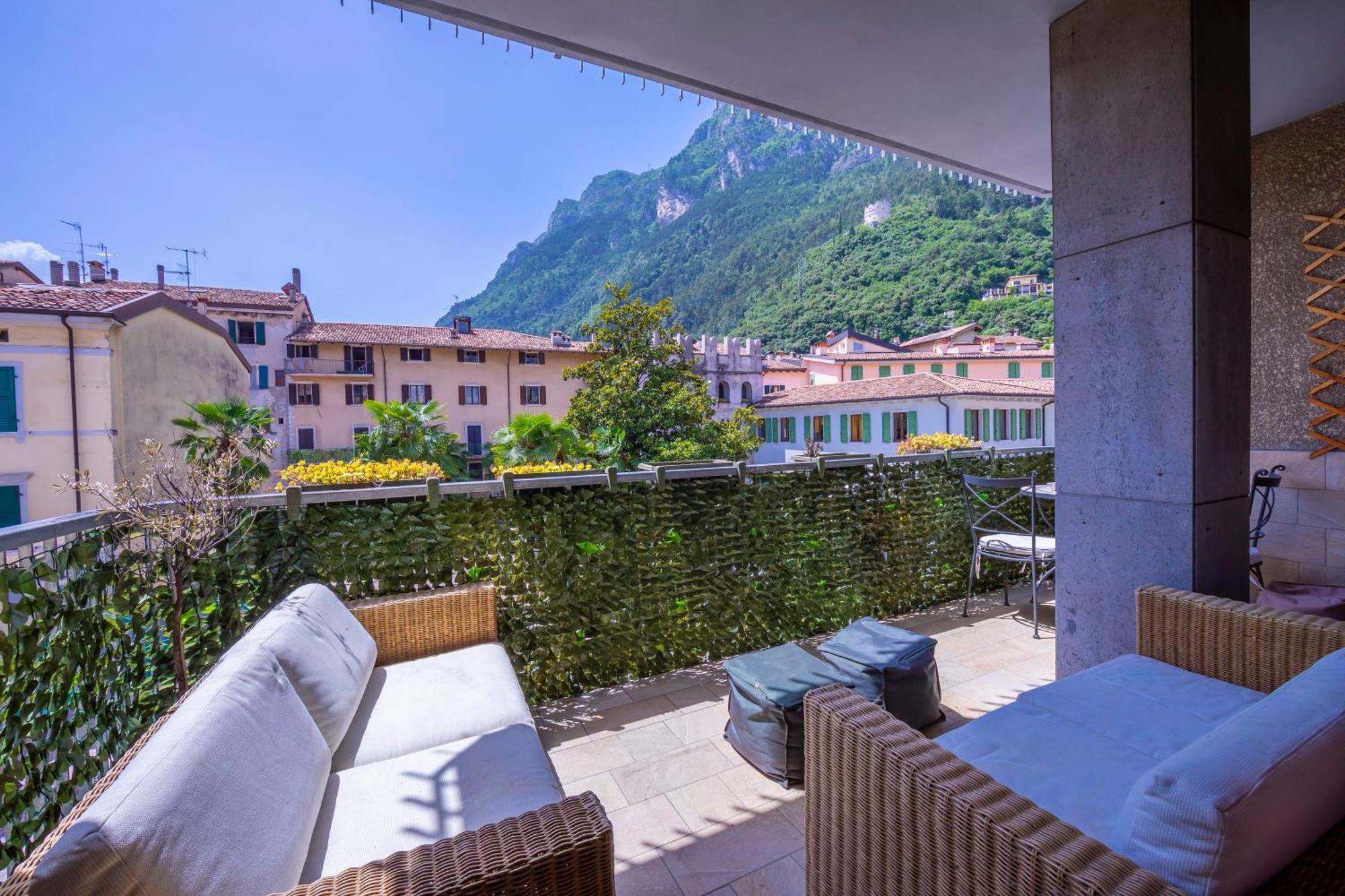 Riva Dante Apartment - Happy Rentals Εξωτερικό φωτογραφία